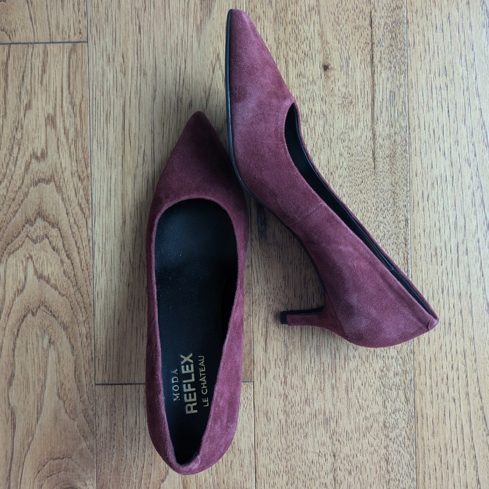 Le Chateau Moda Reflex Pumps Burgundy Suede Pointed Toe Kitten Heel 7M Classic